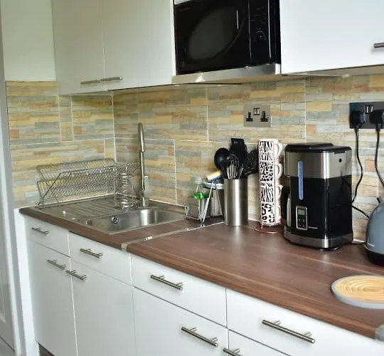 Ambleside & Turtle Towers Apartment